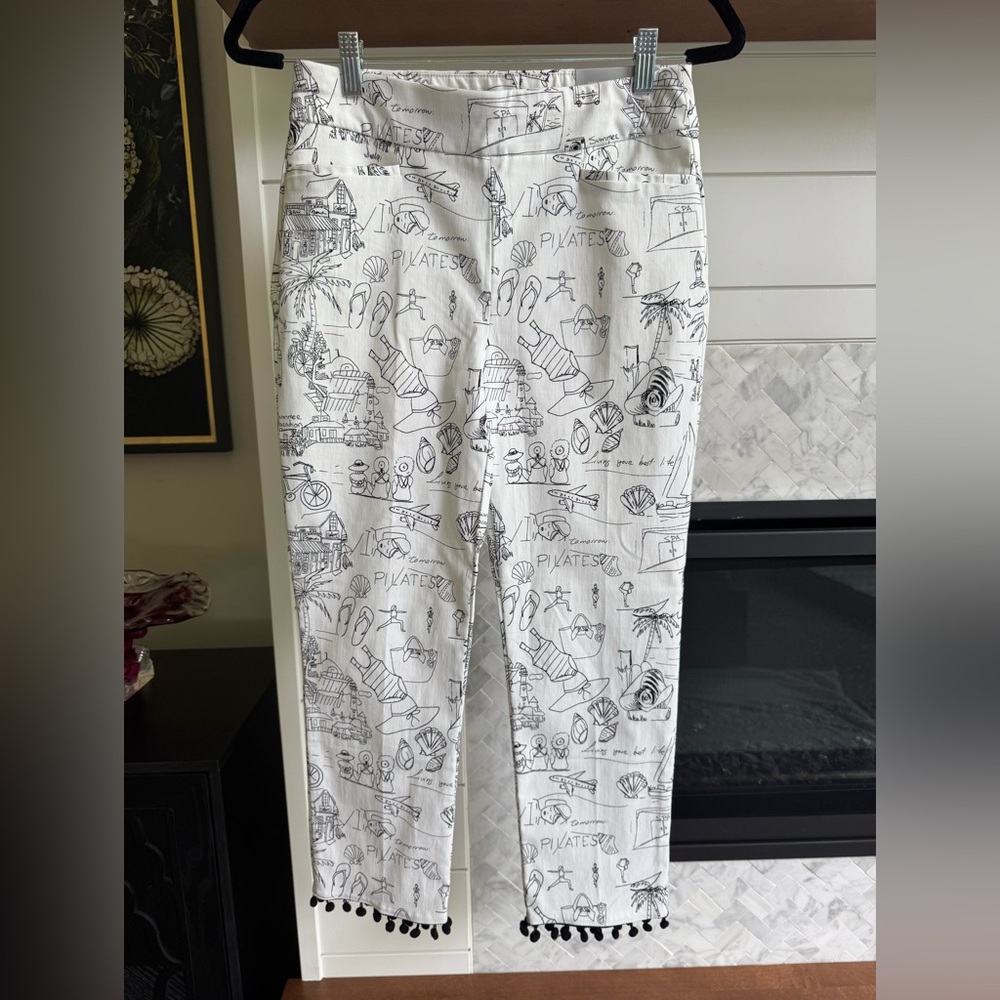 Chico's White Graphic Print Capris with Black Accents